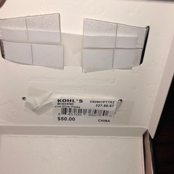 Disney silver plated Mickey bracelet NWT - Picture 5 of 7